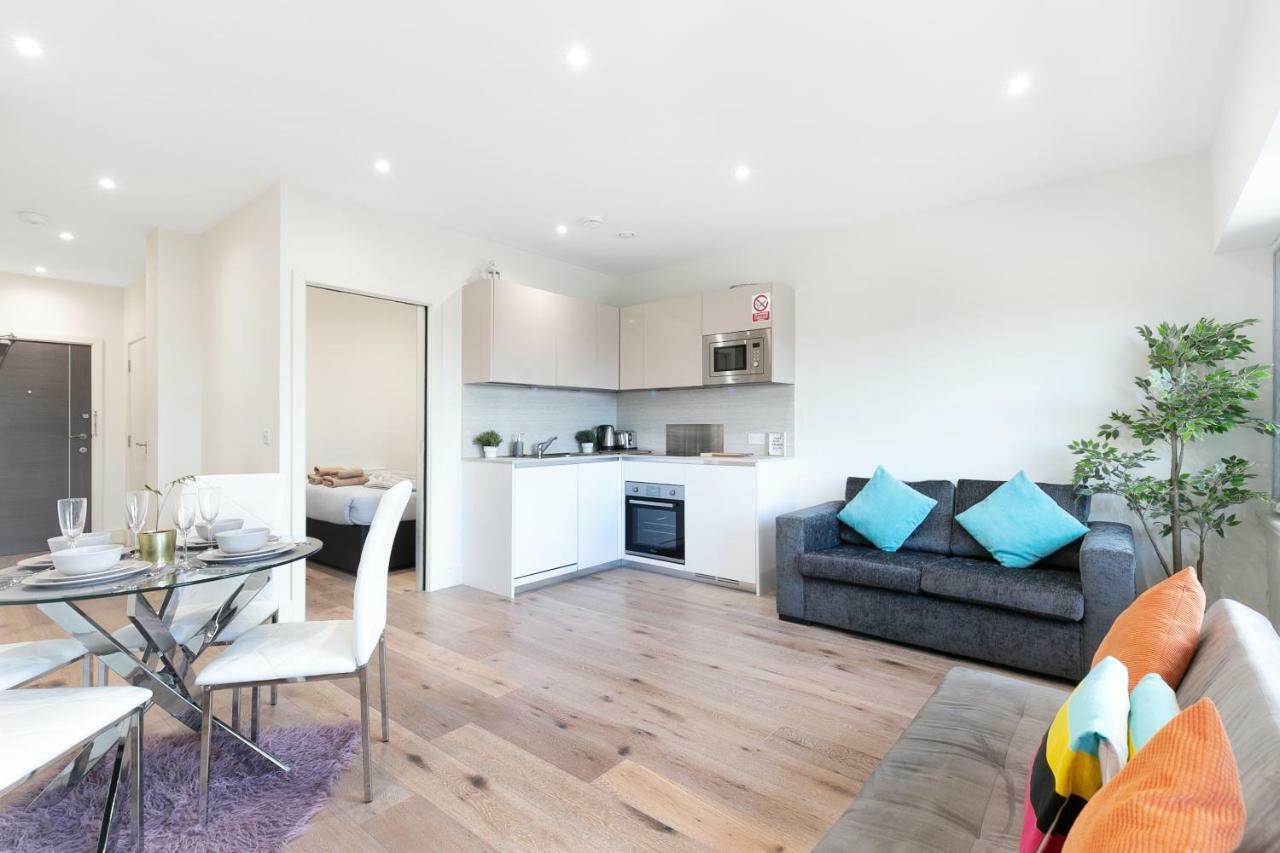Mondial Apartments At Heathrow Harmondsworth Εξωτερικό φωτογραφία