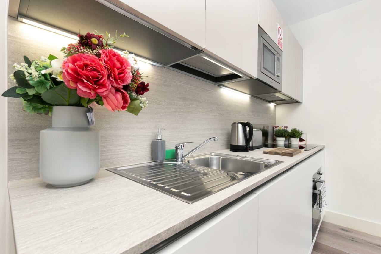 Mondial Apartments At Heathrow Harmondsworth Εξωτερικό φωτογραφία