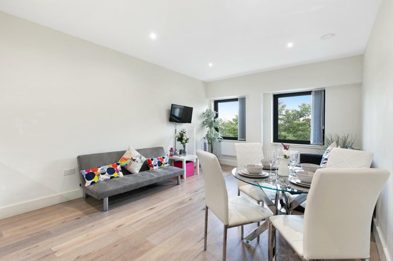 Mondial Apartments At Heathrow Harmondsworth Εξωτερικό φωτογραφία